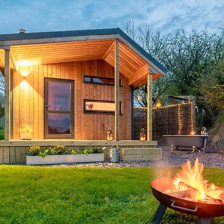 Luxury Glamping Cabin With Outdoor Bath On Cornish Flower Farm Truro Eksteriør bilde