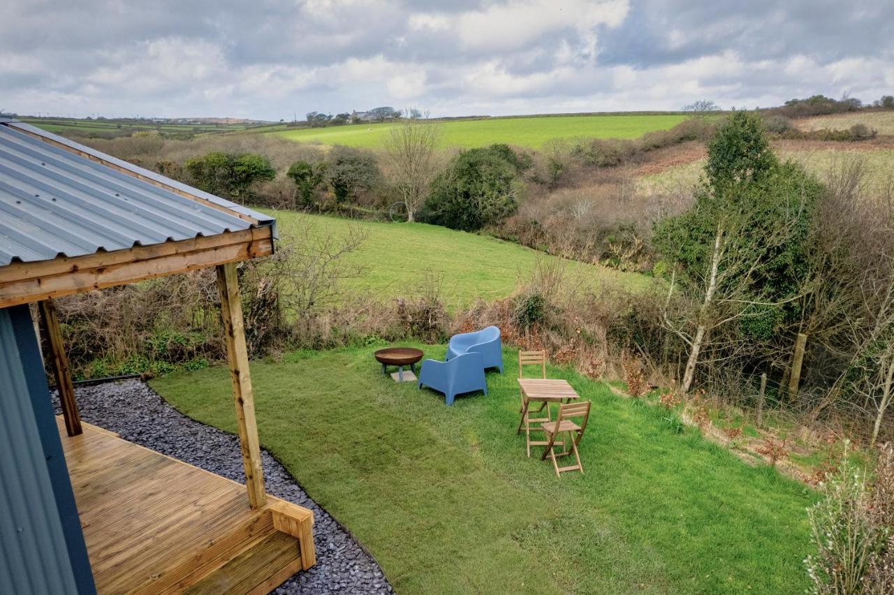 Luxury Glamping Cabin With Outdoor Bath On Cornish Flower Farm Truro Eksteriør bilde