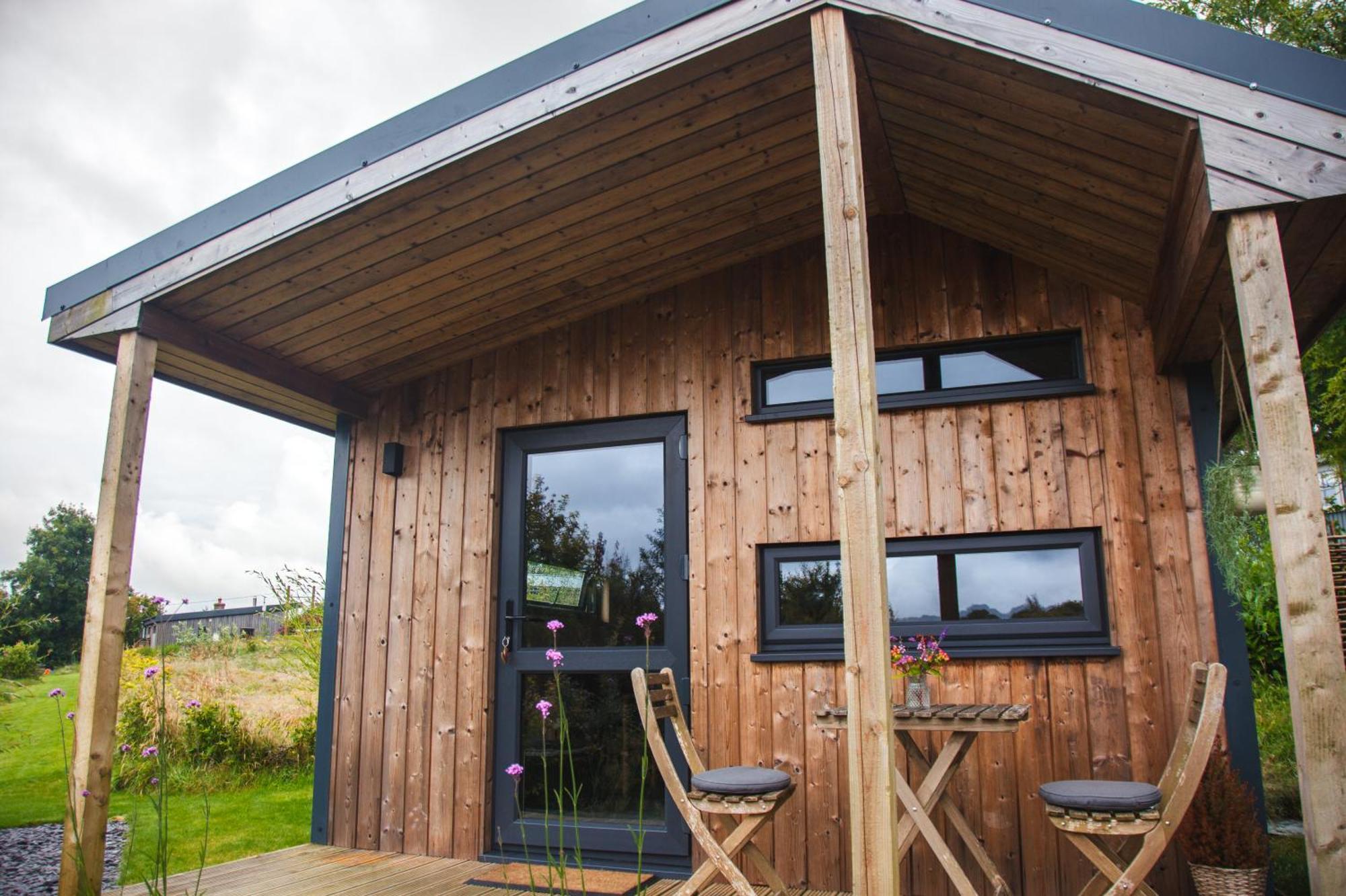 Luxury Glamping Cabin With Outdoor Bath On Cornish Flower Farm Truro Eksteriør bilde