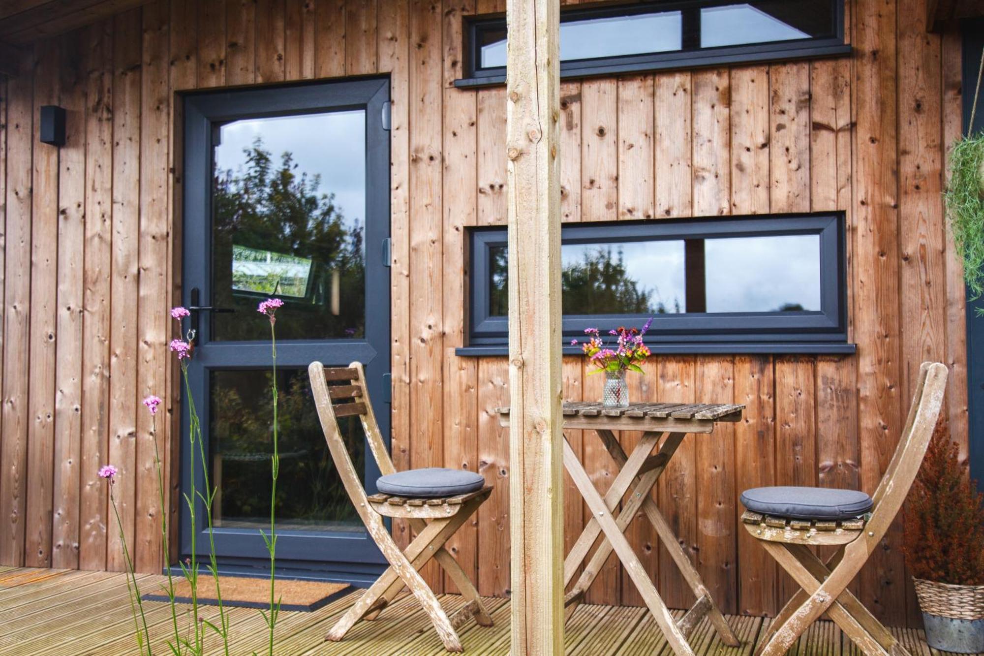 Luxury Glamping Cabin With Outdoor Bath On Cornish Flower Farm Truro Eksteriør bilde