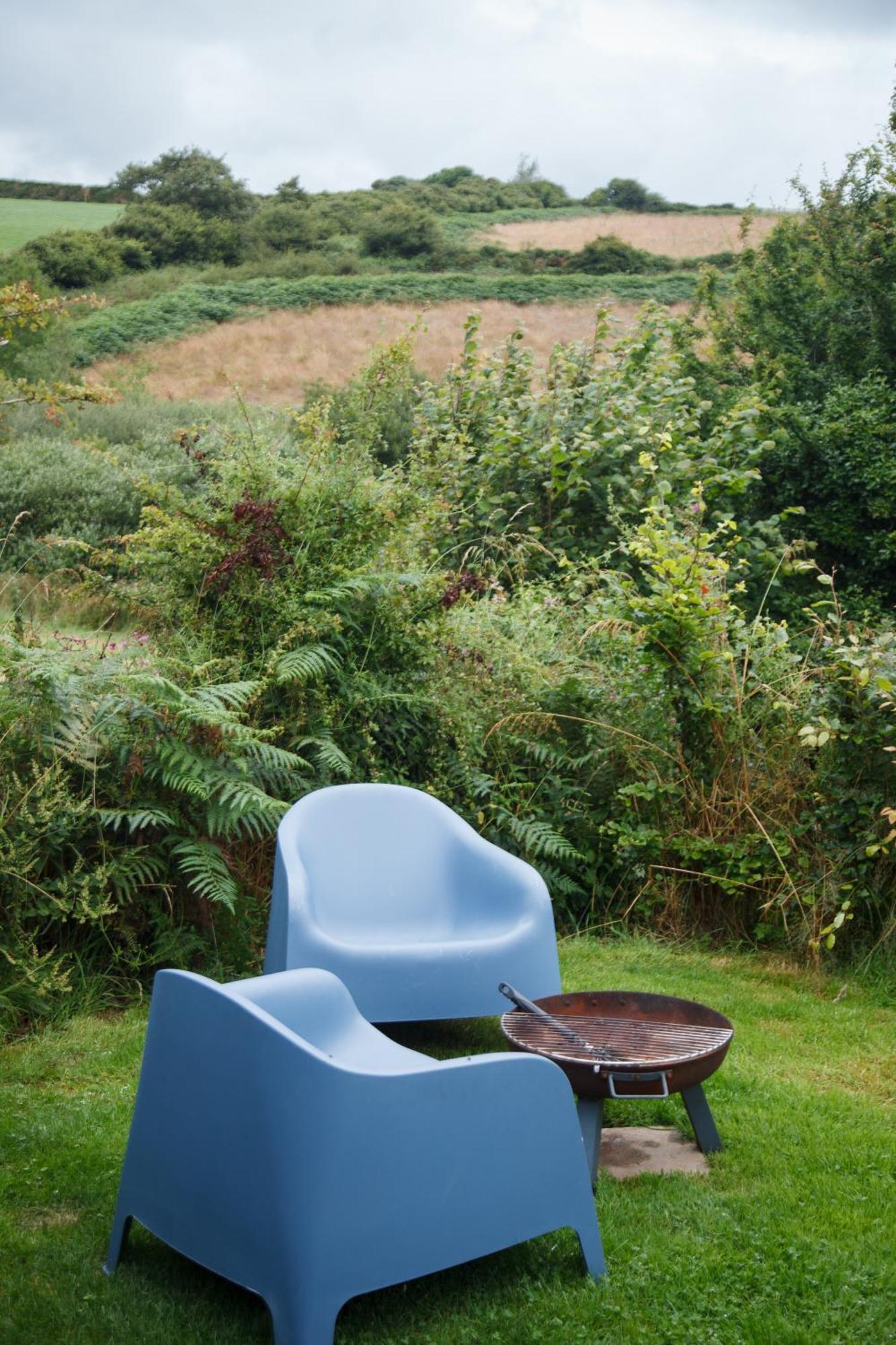 Luxury Glamping Cabin With Outdoor Bath On Cornish Flower Farm Truro Eksteriør bilde